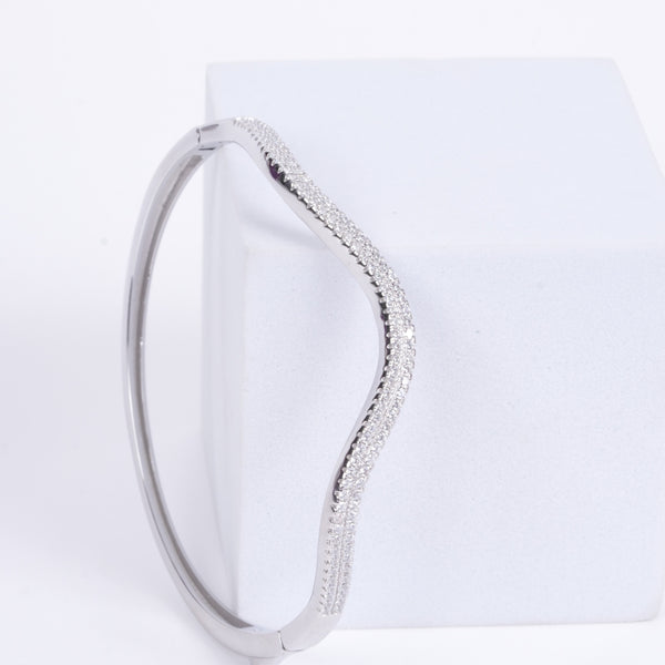 Amee Lustrous Wave Silver Bangle