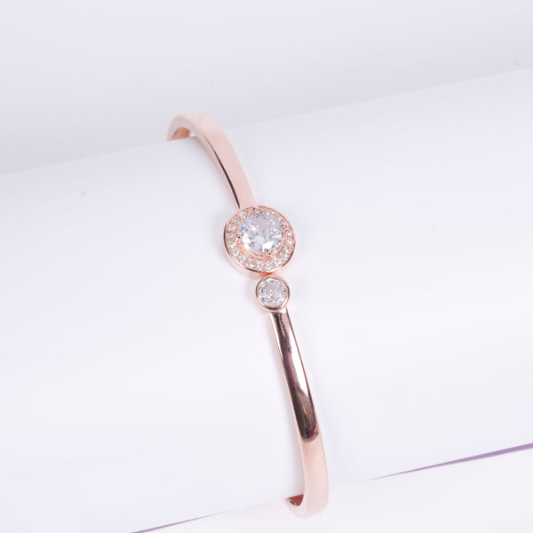 Amee Lustre Loop Silver Bracelet