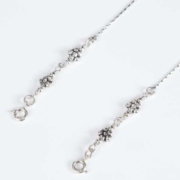 Amee Breeze Bloom Silver Anklets