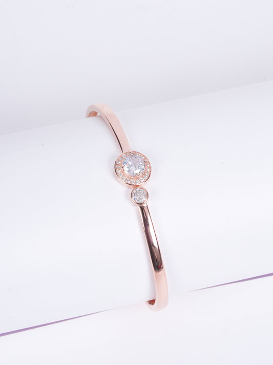 Amee Lustre Loop Silver Bracelet